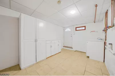 172 Chestnut St, Newark, NJ 07105 - Photo 22