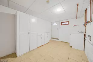 172 Chestnut St, Newark, NJ 07105 - Photo 22