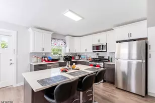 58 Park Ave, East Orange, NJ 07017 - Photo 2