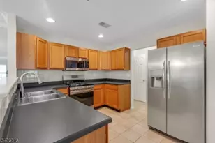114 Ridge Dr, Pompton Lakes, NJ 07442 - Photo 8
