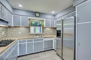 10 Wellington Ave, Woodbridge Township, NJ 07064 - Photo 14