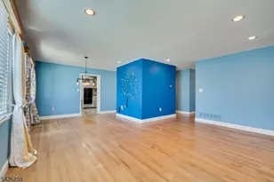 10 Wellington Ave, Woodbridge Township, NJ 07064 - Photo 8
