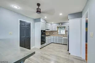 10 Wellington Ave, Woodbridge Township, NJ 07064 - Photo 12