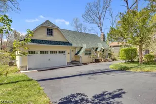 41 Lakewood Dr, Mountain Lakes, NJ 07046 - Photo 46