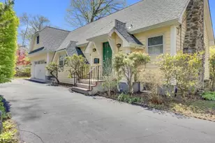 41 Lakewood Dr, Mountain Lakes, NJ 07046 - Photo 4