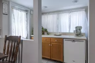 124 Chestnut St, Bridgewater, NJ 08807 - Photo 10