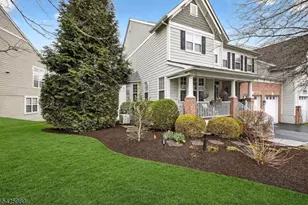 411 Sergeant Dr, Lambertville, NJ 08530 - Photo 2