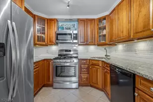 13 Franklin Pl, Morristown, NJ 07960 - Photo 4
