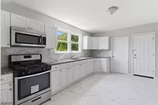 33 Lafayette St, Orange, NJ 07050 - Photo 6