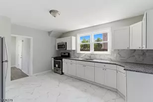33 Lafayette St, Orange, NJ 07050 - Photo 4