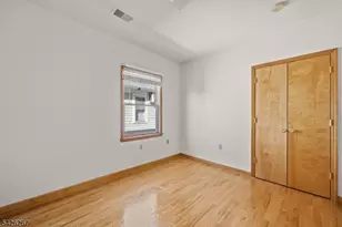 341 Rosehill Pl, Elizabeth, NJ 07202 - Photo 10