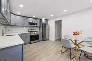 74 Forest St, Montclair, NJ 07042 - Photo 4