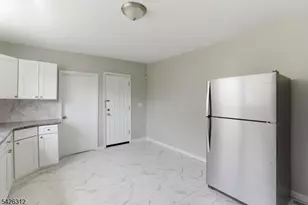 33 Lafayette St, Orange, NJ 07050 - Photo 8