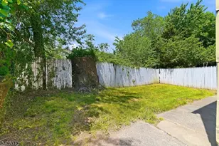 33 Lafayette St, Orange, NJ 07050 - Photo 16