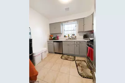 111 Pennsylvania Ave, Newark, NJ 07114 - Photo 6