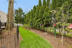 7 Blazure Dr, Bernardsville, NJ 07924 - Photo 36