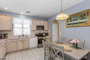 71 Parker Ave, Hawthorne, NJ 07506 - Photo 8