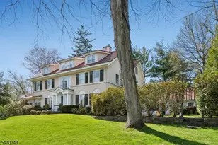 9 Quentin Ct, Maplewood, NJ 07040 - Photo 2