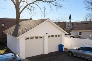 19 Cloverhill Pl, Montclair Twp., NJ 07042 - Photo 20