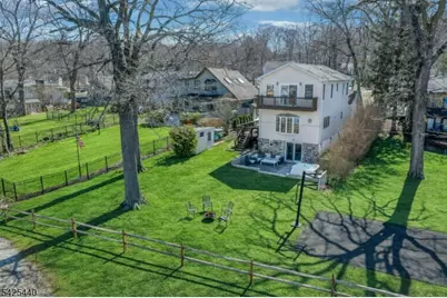 32 McNabb Rd, Jefferson Township, NJ 07849 - Photo 1