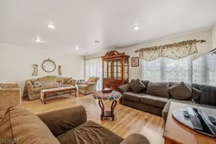 8 Tall Oaks Ct, Sayreville Boro, NJ 08859 - Photo 14