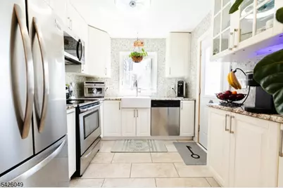 502 Atlas Rd, Roxbury Township, NJ 07850 - Photo 4