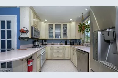 178 Jackson Ave, Rutherford, NJ 07070 - Photo 10