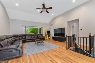 46 Sutton Rd, Tewksbury Township, NJ 08833 - Photo 28