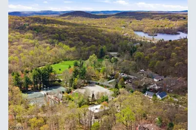 36 Fox Ledge Rd, Kinnelon, NJ 07405 - Photo 34