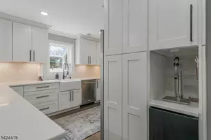 220 3rd St, Green Brook Township, NJ 08812 - Photo 12