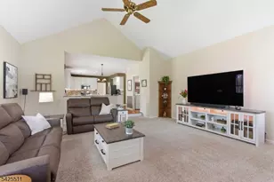 11 Wyckoff Dr, Union Township, NJ 08867 - Photo 4
