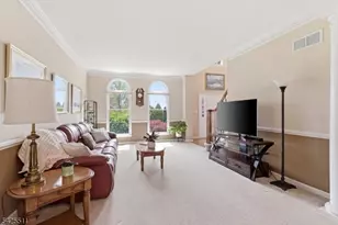 11 Wyckoff Dr, Union Township, NJ 08867 - Photo 12