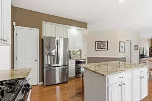 11 Wyckoff Dr, Union Township, NJ 08867 - Photo 10