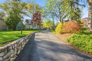 454 S Maple Ave, Glen Rock, NJ 07452 - Photo 2