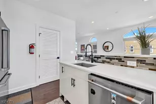 974 Summit Ave, Jersey City, NJ 07307 - Photo 22