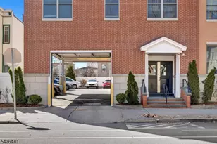 974 Summit Ave, Jersey City, NJ 07307 - Photo 40
