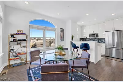 974 Summit Ave #401, Jersey City, NJ 07307 - Photo 2