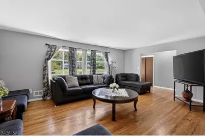 19 Partridge Rd, Hillsborough Township, NJ 08844 - Photo 6