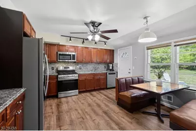 19 Partridge Rd, Hillsborough Township, NJ 08844 - Photo 8