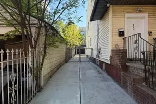 10 Tillinghast St, Newark, NJ 07108 - Photo 2