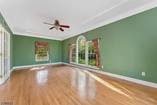 15 White Oak Dr, Union Township, NJ 08802 - Photo 14