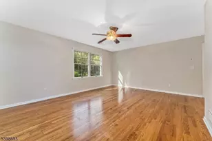 15 White Oak Dr, Union Township, NJ 08802 - Photo 16