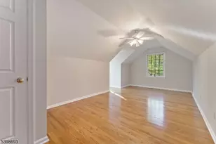 15 White Oak Dr, Union Township, NJ 08802 - Photo 20