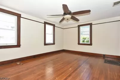 36 Hines Ave, Mahwah, NJ 07430 - Photo 4