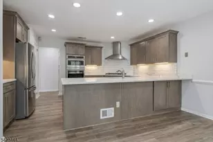 126 Worcester Drive, Wayne Twp., NJ 07470 - Photo 16