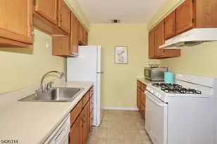 196 Worth St, Woodbridge Township, NJ 08830 - Photo 10