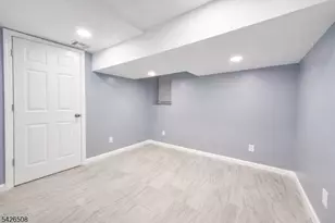 411 S 16th St, Newark, NJ 07103 - Photo 26