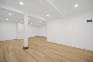27 Mountainview Dr, Clifton, NJ 07013 - Photo 28