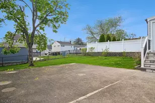 27 Mountainview Dr, Clifton, NJ 07013 - Photo 34