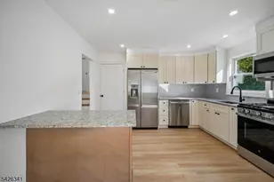 27 Mountainview Dr, Clifton, NJ 07013 - Photo 12